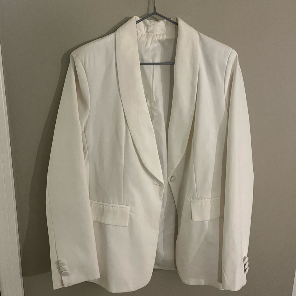 Elegant White Blazer